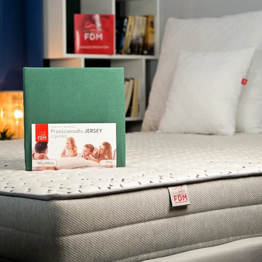 JERSEY grünes Blatt